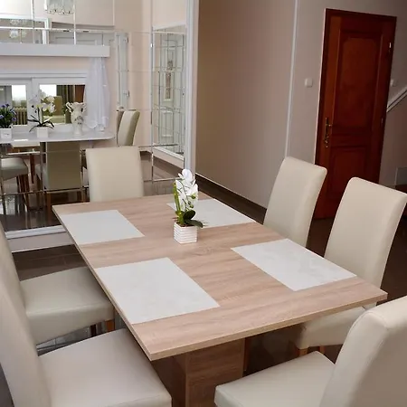 Molnar Vendeghaz 3* Ujfeherto