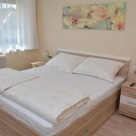 Molnar Vendeghaz Újfehértó