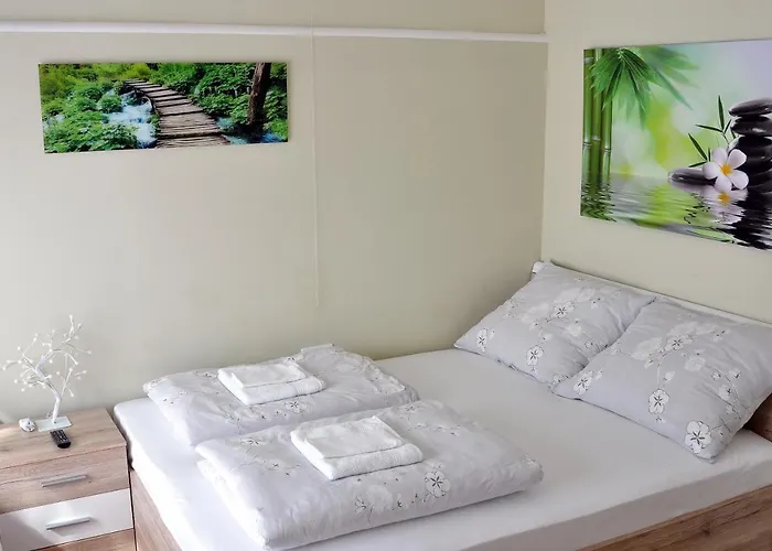Molnar Vendeghaz بيت ضيافة Ujfeherto