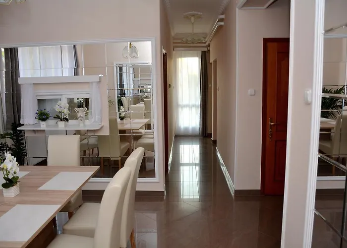 Molnar Vendeghaz بيت ضيافة 3*