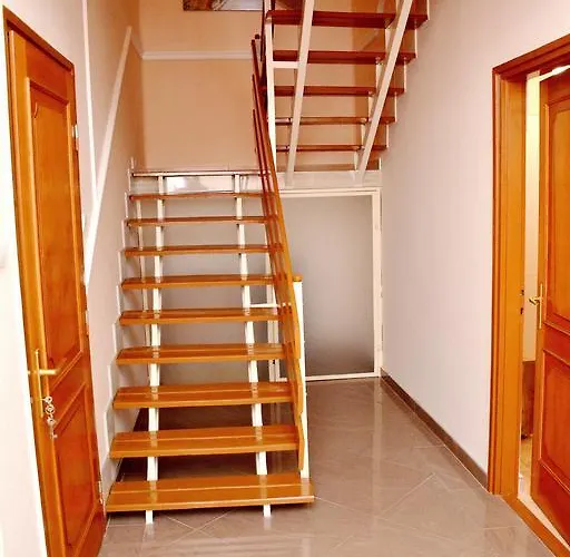 Molnar Vendeghaz بيت ضيافة Ujfeherto